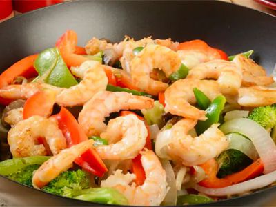 Cách làm món tôm xào thập cẩm thơm ngon hấp dẫn